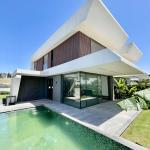 Çeşme Reisdere’de , Modern Mimari , 4 Oda 1 Salon , Müstakil Havuzlu , Lüks Villa