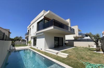 Çeşme Şifne’de , Tam Müstakil , Sıfır , 4+1 Villamız Yeni Sahibini Bekliyor.