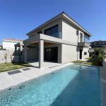 Çeşme Şifne’de , Sıfır , 4+1 , Modern Mimariye Sahip Lüks Villamız Yeni Sahibini Bekliyor.